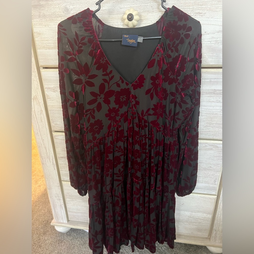 Just Taylor Burgundy Floral Long Sleeve Dress